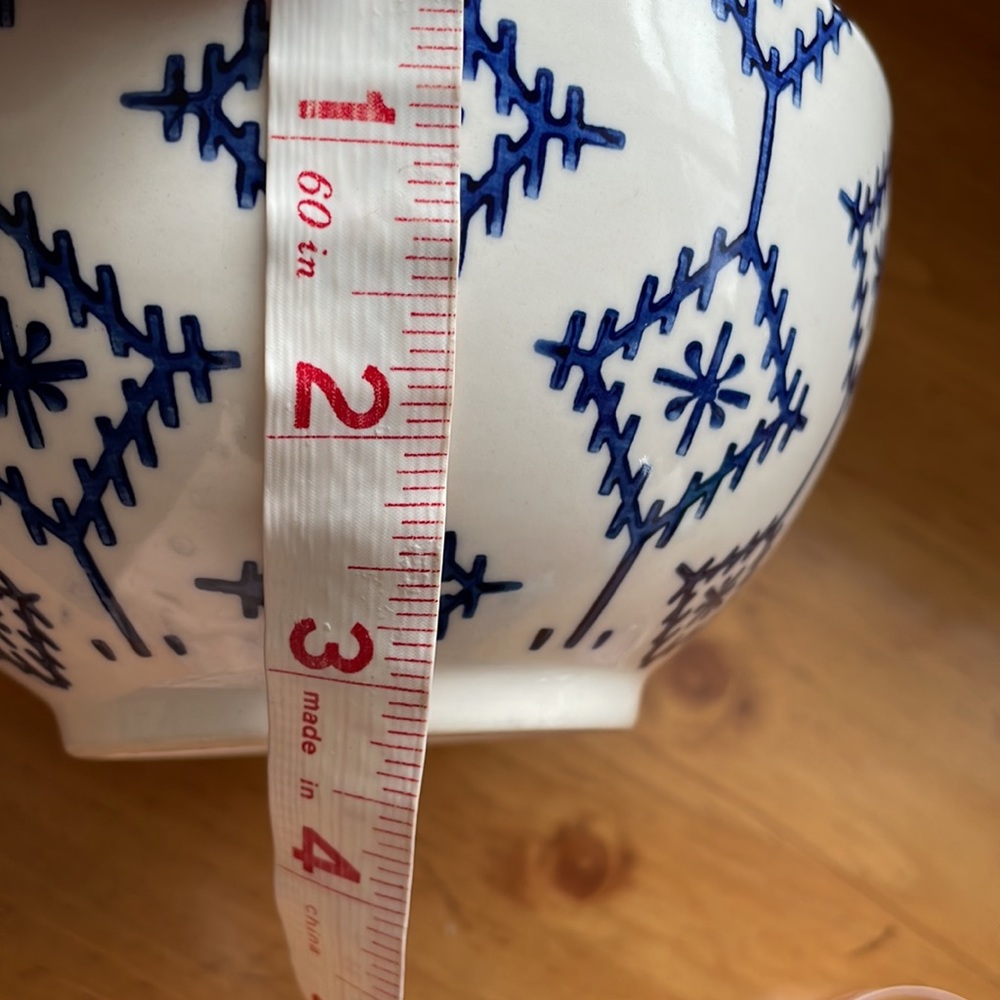 Beautiful Small Bowl - Picture 6 of 6
